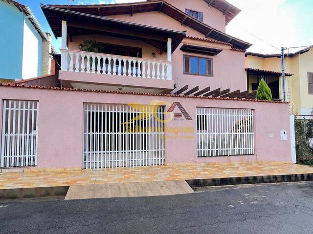 #987 - Casa para Venda em São João del Rei - MG