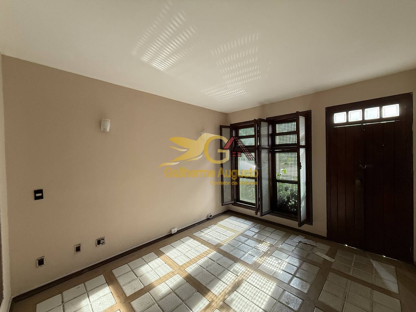 Casa à venda e aluguel com 5 quartos, 255m² - Foto 3