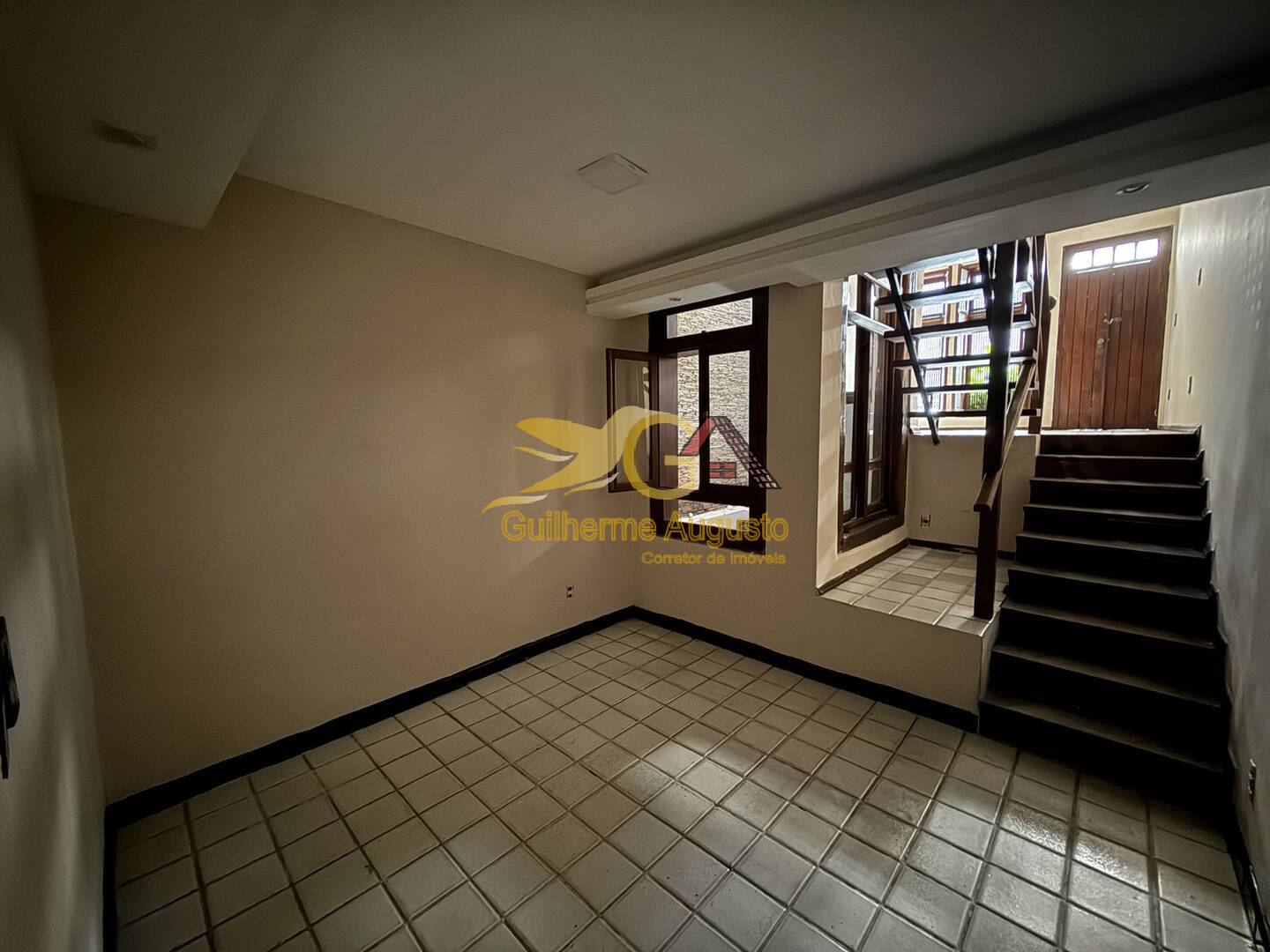 Casa à venda e aluguel com 5 quartos, 255m² - Foto 4