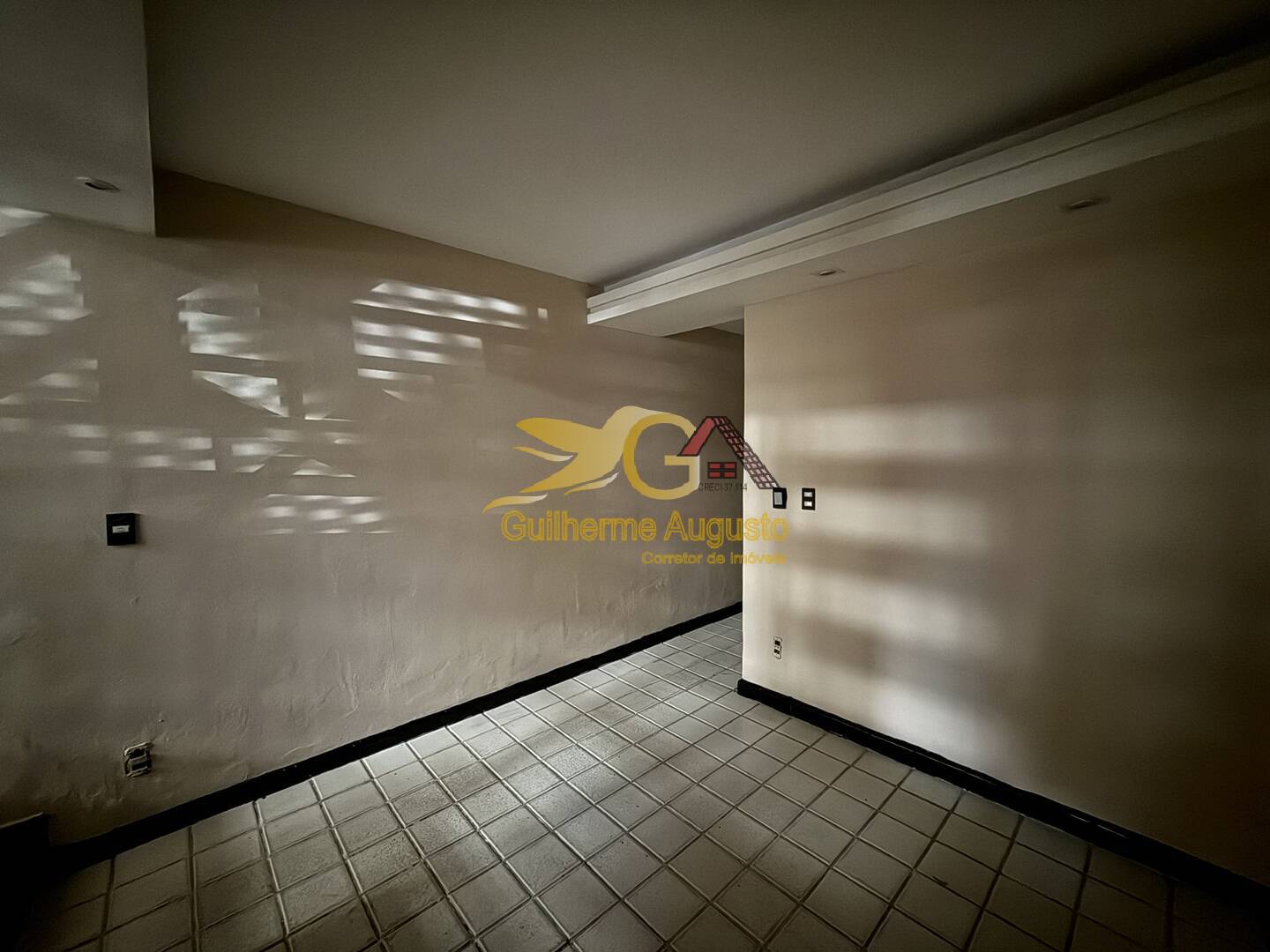 Casa à venda e aluguel com 5 quartos, 255m² - Foto 5
