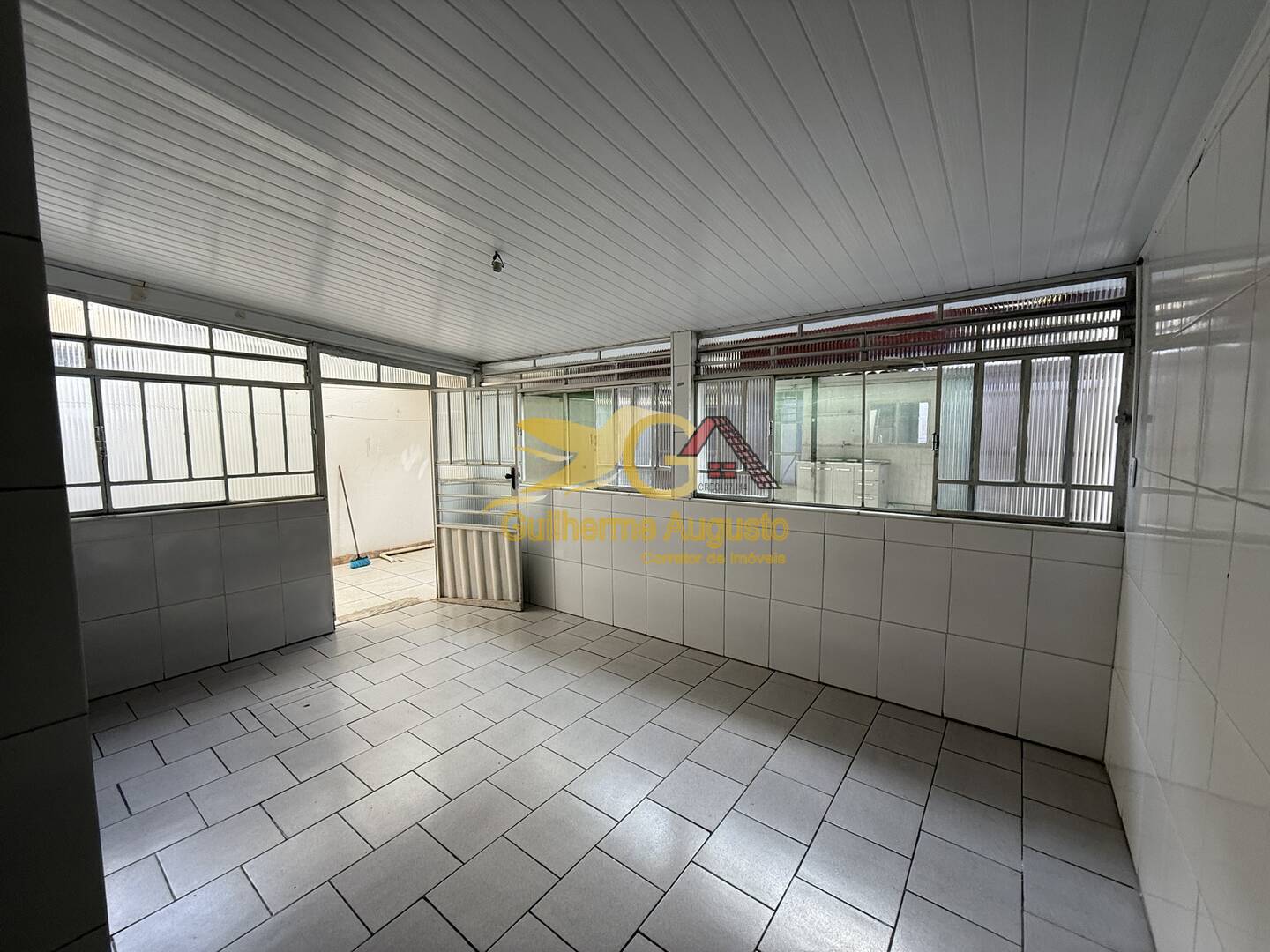 Apartamento para alugar com 3 quartos, 150m² - Foto 12