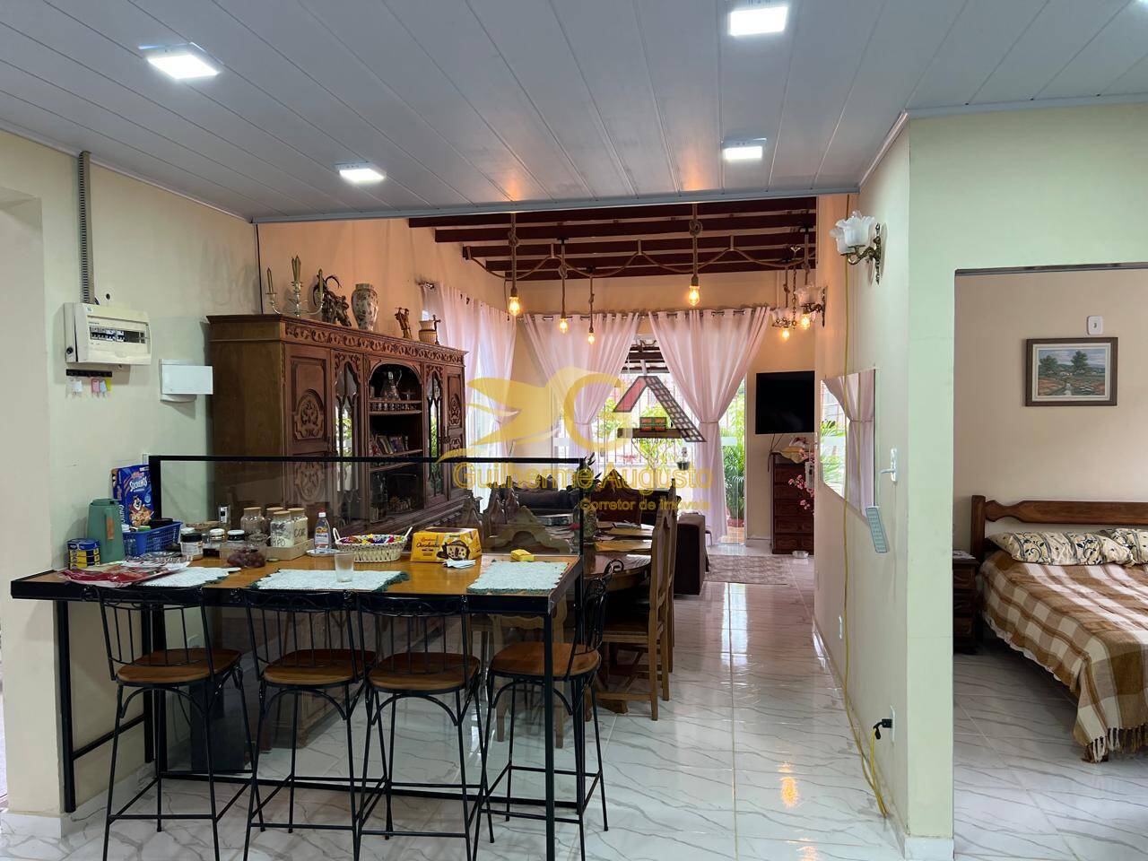 Casa, 3 quartos, 172 m² - Foto 1